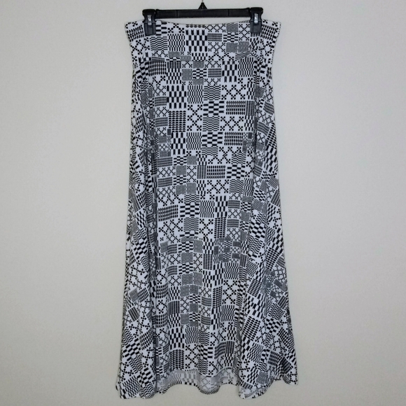 LuLaRoe Dresses & Skirts - LuLaRoe Black/White Geometric Print A-Line Flared Flouncy Flowy Maxi Skirt